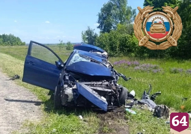 Мужчина погиб в ДТП с грузовиком в Саратовской области